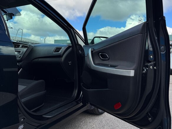 2017 Kia Ceed II Рестайлинг, чёрный, 1430000 рублей - вид 12