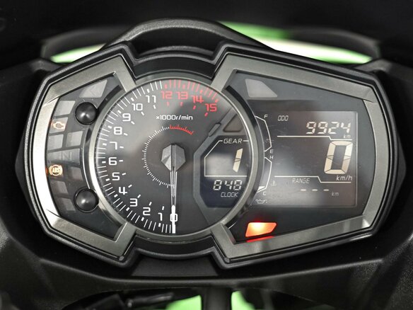 2024 Kawasaki Ninja 400, зелёный - вид 8
