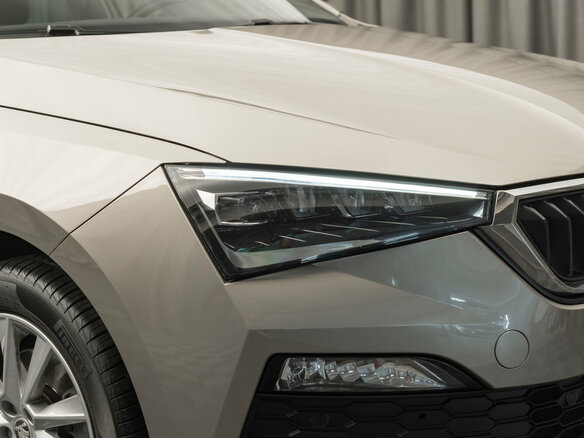 2021 Skoda Rapid II, коричневый, 1710000 рублей - вид 24
