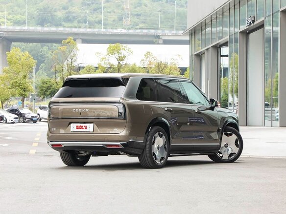 2026 Zeekr 9X 70 kWh, коричневый, 13770000 рублей - вид 5