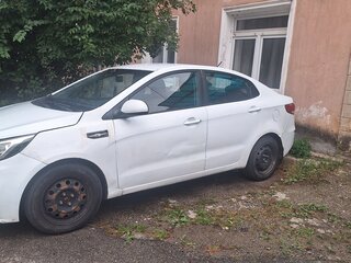 2016 Kia Rio III Рестайлинг, белый, 450000 рублей, вид 2