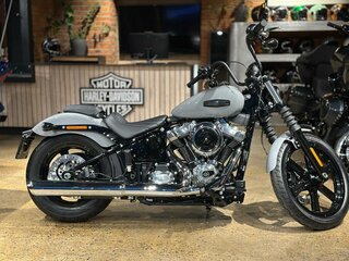 2025 Harley-Davidson Street Bob, серебристый, 2290000 рублей, вид 1