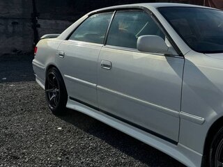 1996 Toyota Mark II VIII (X100), белый, 1250000 рублей, вид 2