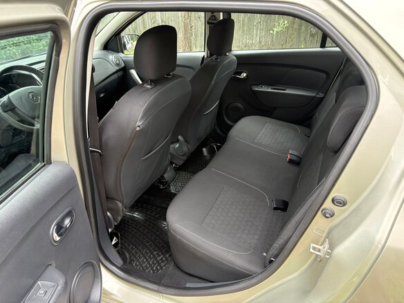 2014 Renault Logan II, бежевый, 770000 рублей - вид 24