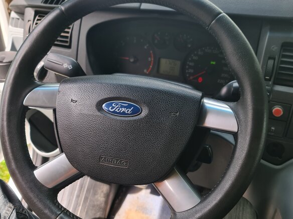 2010 Ford Transit, белый, 1050000 рублей - вид 7