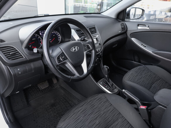 2015 Hyundai Solaris I Рестайлинг, белый - вид 15