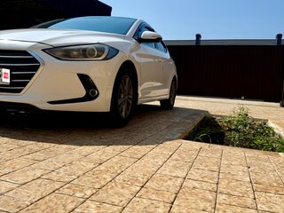 2018 Hyundai Elantra VI (AD), белый, 1100000 рублей, вид 2