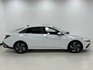 2023 Hyundai Elantra VII (CN7) Рестайлинг, белый, 1480000 рублей, вид 5