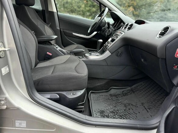 2011 Peugeot 308 I Рестайлинг, серый, 430000 рублей - вид 5