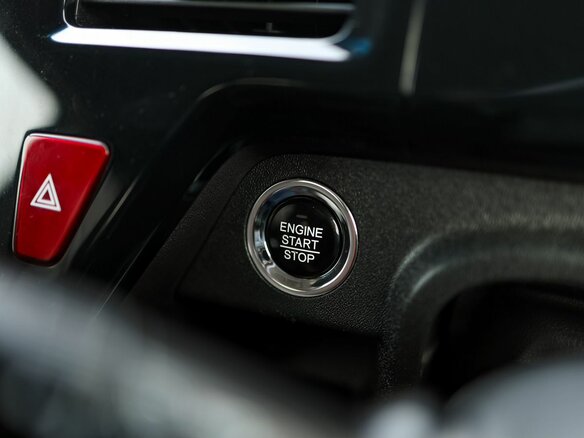 2020 Honda Stepwgn V Рестайлинг, белый, 2299000 рублей - вид 19