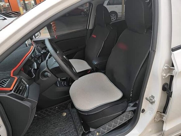 2020 Baojun 310 I, белый - вид 13