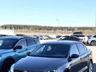 2016 Volkswagen Jetta VI Рестайлинг, серый, 1750000 рублей, вид 1