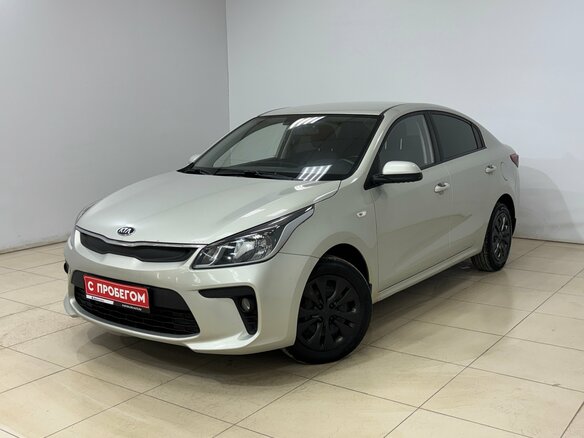 2018 Kia Rio IV, бежевый, 895000 рублей