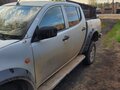 2008 Mitsubishi L200 IV, серый, 900000 рублей - вид 1