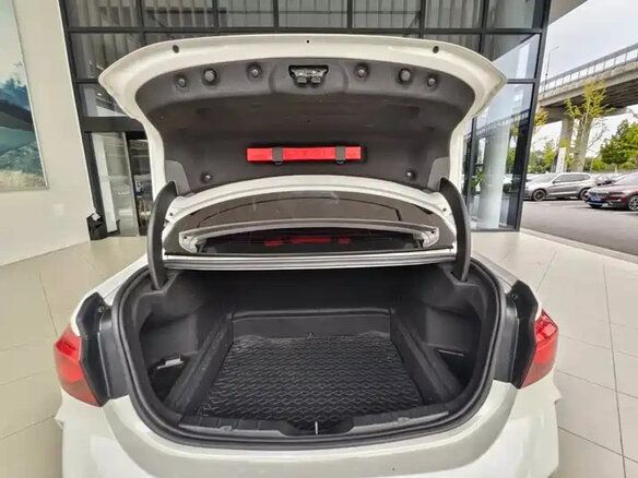2022 BMW 1 серии 120i III (F52) Рестайлинг, белый, 1282000 рублей - вид 11