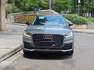 2021 Audi Q2 L I, синий, 1400000 рублей, вид 2