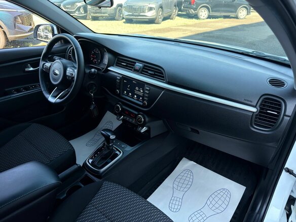 2018 Kia Rio X-Line IV, белый, 1525000 рублей - вид 13