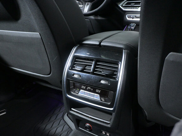 2020 BMW X7 30d I (G07), чёрный, 7250000 рублей - вид 21