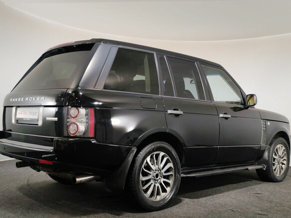 2010 Land Rover Range Rover Supercharged III Рестайлинг 2, чёрный, 1630000 рублей - вид 4