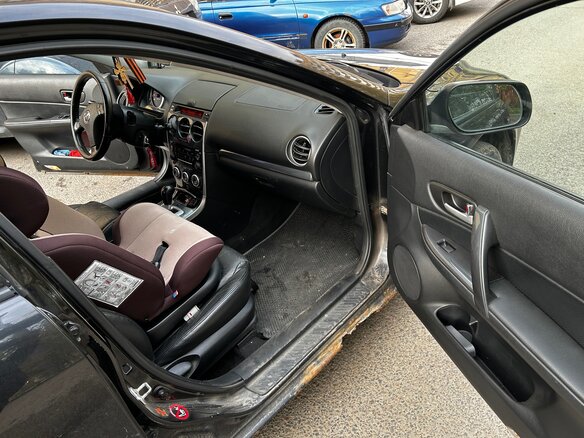 2006 Mazda 6 I (GG) Рестайлинг, чёрный, 230000 рублей - вид 11