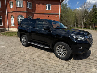 2019 Toyota Land Cruiser Prado 150 Series Рестайлинг 2, чёрный, 4300000 рублей, вид 5