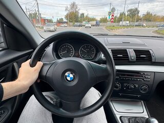 2010 BMW 1 серии 116i I (E81/E82/E87/E88) Рестайлинг, чёрный, 910000 рублей, вид 5