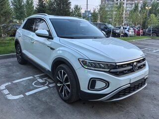2022 Volkswagen T-Roc I Рестайлинг, белый, 1525000 рублей, вид 2