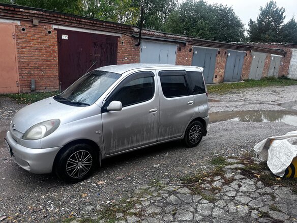 2000 Toyota FunCargo, серый, 470000 рублей - вид 3