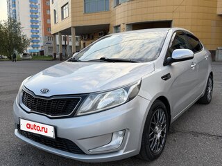 2012 Kia Rio 4-speed III, серый, 900000 рублей, вид 1