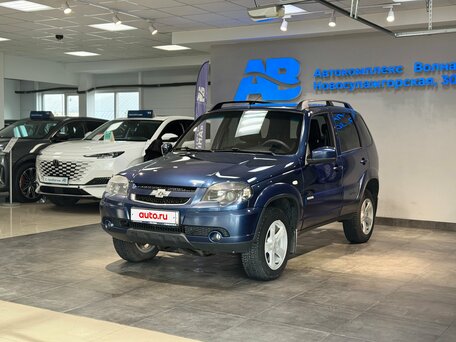 2017 Chevrolet Niva I Рестайлинг, синий, 789000 рублей, вид 1