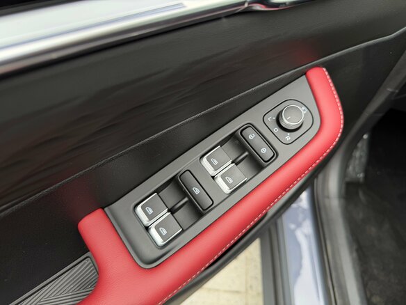 2026 Geely Coolray I Рестайлинг 2, серый - вид 25
