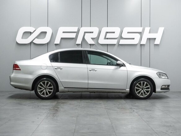2012 Volkswagen Passat B7, серебристый, 899000 рублей - вид 4