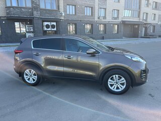 2017 Kia Sportage IV, коричневый, 2200000 рублей, вид 2