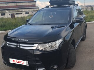 2014 Mitsubishi Outlander III Рестайлинг, чёрный, 1500000 рублей, вид 2