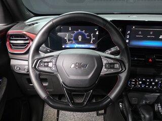 2023 Chevrolet TrailBlazer III Рестайлинг, зелёный, 1710000 рублей, вид 5