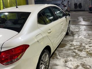 2013 Citroen C4 II, белый, 670000 рублей, вид 3