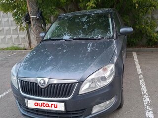 2013 Skoda Fabia II Рестайлинг, серый, 600000 рублей, вид 1
