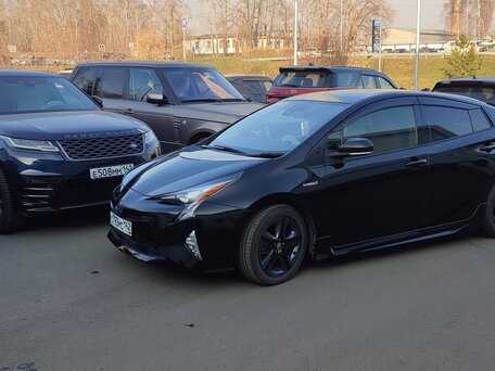 2017 Toyota Prius IV (XW50), чёрный, 1499000 рублей, вид 1
