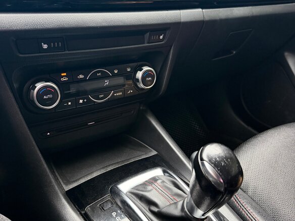 2013 Mazda 3 III (BM), серебристый, 1120000 рублей - вид 7