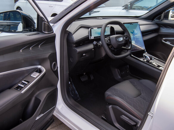 2025 Geely Cityray, белый, 3219990 рублей - вид 8
