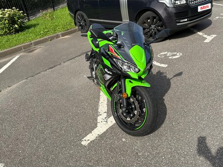2025 Kawasaki Ninja 650, зелёный, 830000 рублей, вид 2