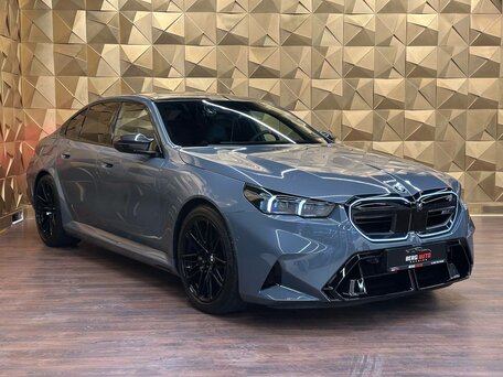 BMW M5 VII (G90)