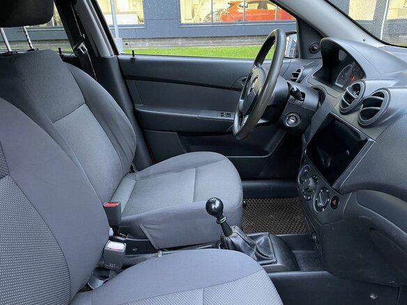 2007 Chevrolet Aveo I Рестайлинг, красный, 329000 рублей - вид 9