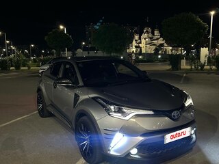 2018 Toyota C-HR I, серебристый, 1950000 рублей, вид 4