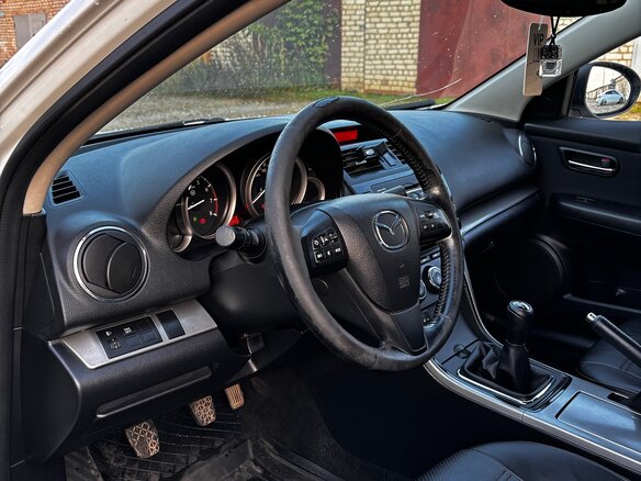 2011 Mazda 6 II (GH) Рестайлинг, белый - вид 7