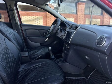 2014 Renault Sandero II, красный, 320000 рублей, вид 5