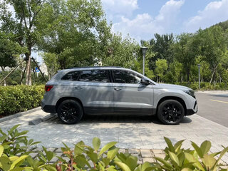 2023 Jetta VS7 I Рестайлинг 1, серый, 1475009 рублей, вид 4