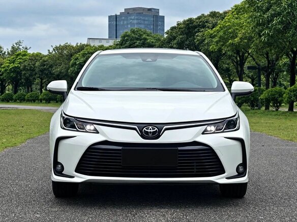 2026 Toyota Corolla XII (E210), белый, 2700000 рублей - вид 1