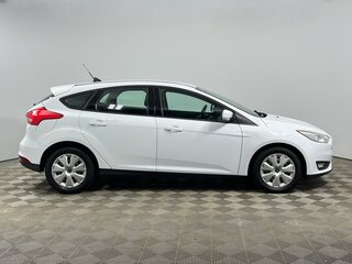 2017 Ford Focus III Рестайлинг, белый, 1075000 рублей, вид 5