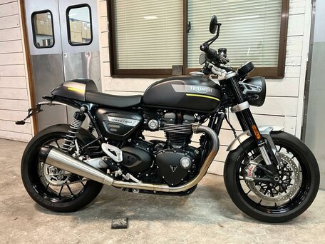 2022 Triumph Speed Twin, чёрный, 1599000 рублей, вид 2
